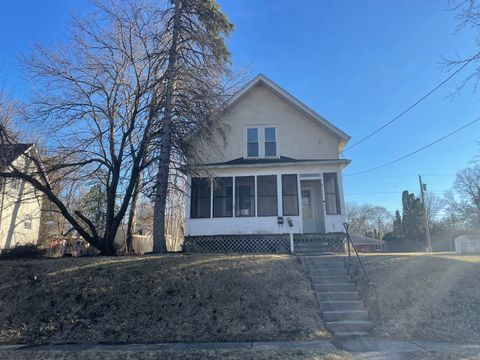 Photo of 3116 11th Avenue C, Moline, IL 61265 (MLS # 12586498)