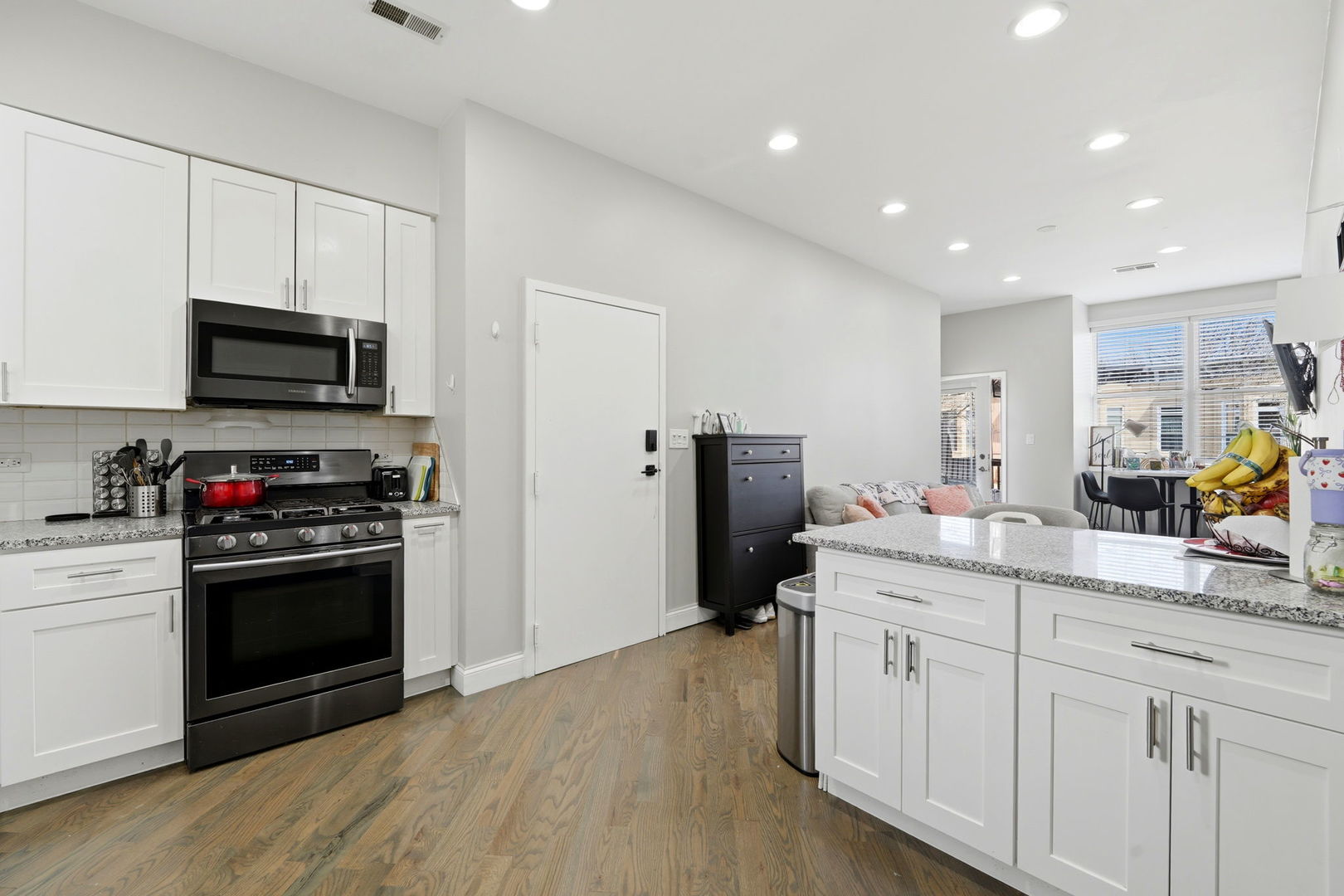 2225 W Warren Boulevard A3