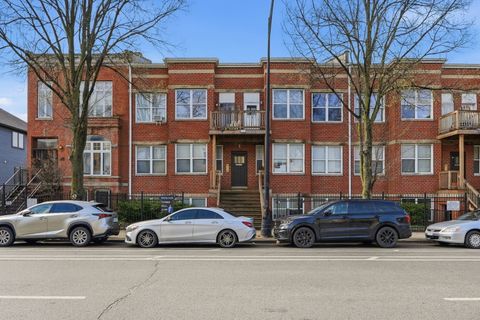 Photo of 2225 W Warren Boulevard #A3, Chicago, IL 60612 (MLS # 12604951)