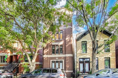 Photo of 1308 W Fillmore Street #3, Chicago, IL 60607 (MLS # 12467132)