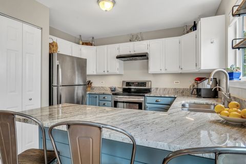 Tiny photo for 6709 E Wellsley Court, Gurnee, IL 60031 (MLS # 12613134)