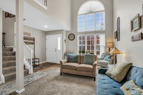 Tiny photo for 6709 E Wellsley Court, Gurnee, IL 60031 (MLS # 12613134)