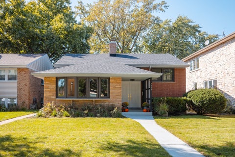 Photo of 7930 N Kenneth Avenue, Skokie, IL 60076 (MLS # 12779662)
