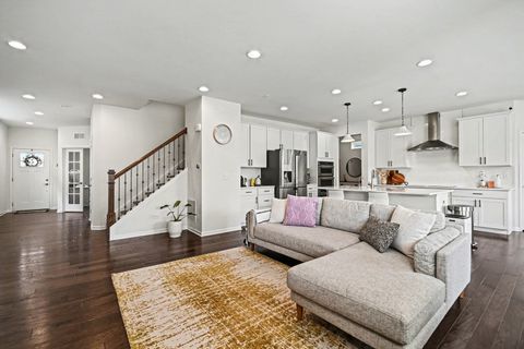Tiny photo for 2515 LEANDER Court, Woodridge, IL 60517 (MLS # 12679624)