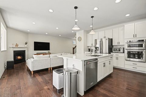 Tiny photo for 2515 LEANDER Court, Woodridge, IL 60517 (MLS # 12679624)