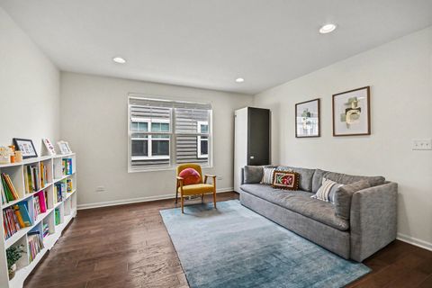 Tiny photo for 2515 LEANDER Court, Woodridge, IL 60517 (MLS # 12679624)