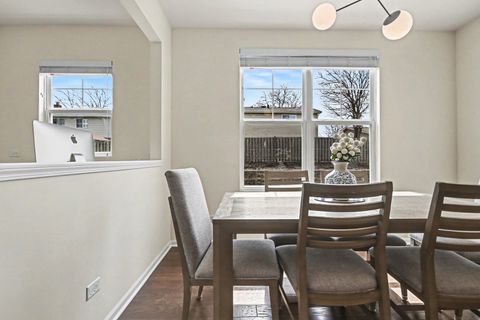 Tiny photo for 2515 LEANDER Court, Woodridge, IL 60517 (MLS # 12679624)