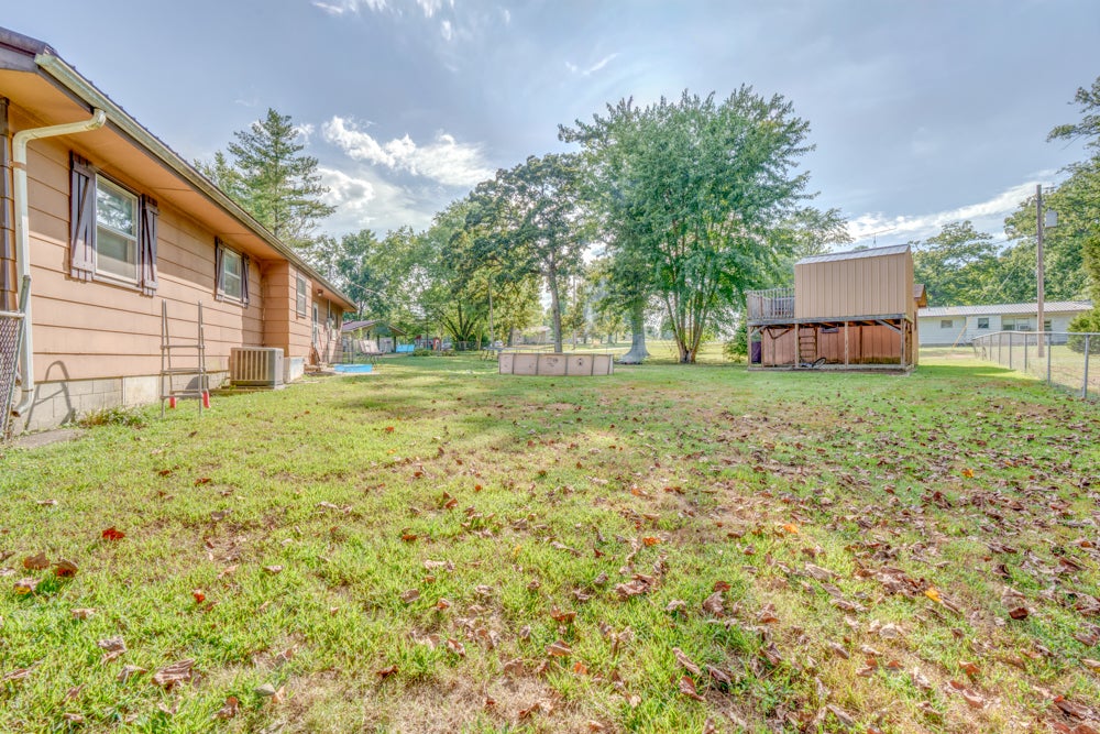 123 White Oak Park Lane