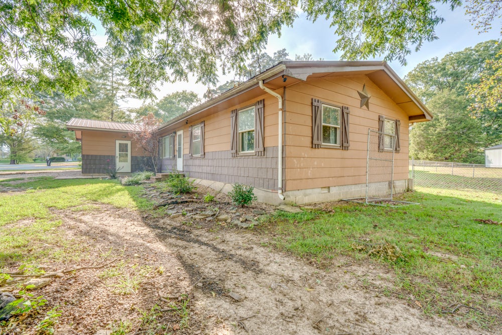 123 White Oak Park Lane