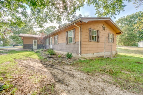Tiny photo for 123 White Oak Park Lane, Bluford, IL 62814 (MLS # 12756174)