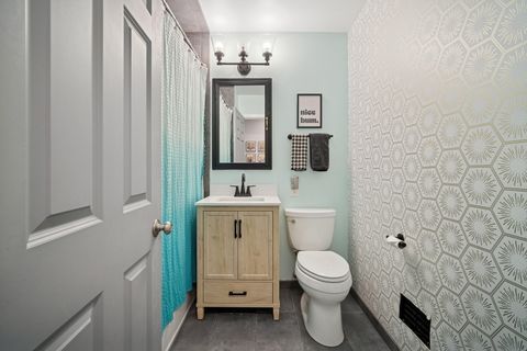 Tiny photo for 505 Pine Court, Lake Bluff, IL 60044 (MLS # 12430546)