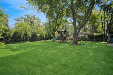 Tiny photo for 505 Pine Court, Lake Bluff, IL 60044 (MLS # 12430546)