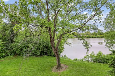 Tiny photo for 1782 Gloucester Court #B, Wheaton, IL 60189 (MLS # 12622313)