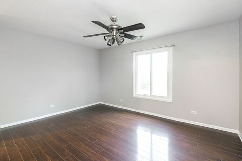 Tiny photo for 1782 Gloucester Court #B, Wheaton, IL 60189 (MLS # 12622313)