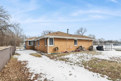 Tiny photo for 3904 W 137th Street, Crestwood, IL 60418 (MLS # 12597410)