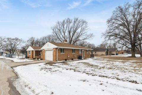 Tiny photo for 3904 W 137th Street, Crestwood, IL 60418 (MLS # 12597410)