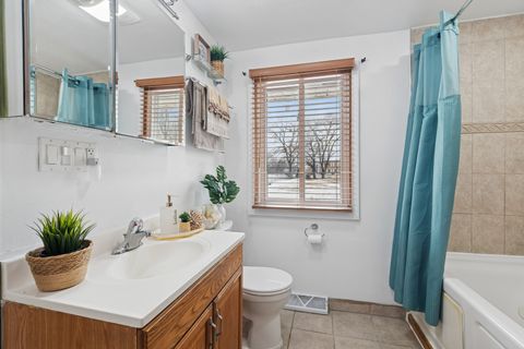 Tiny photo for 3904 W 137th Street, Crestwood, IL 60418 (MLS # 12597410)