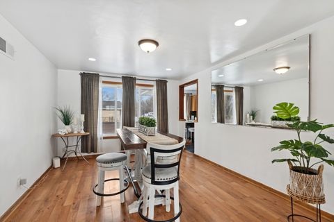 Tiny photo for 3904 W 137th Street, Crestwood, IL 60418 (MLS # 12597410)