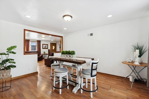 Tiny photo for 3904 W 137th Street, Crestwood, IL 60418 (MLS # 12597410)