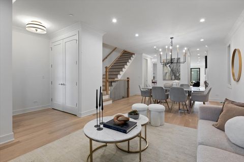 Tiny photo for 3719 N Bosworth Avenue, Chicago, IL 60613 (MLS # 12472954)