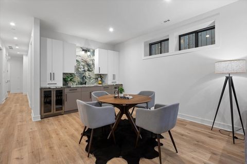 Tiny photo for 3719 N Bosworth Avenue, Chicago, IL 60613 (MLS # 12472954)