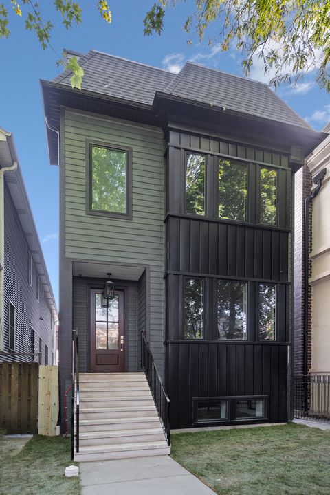 Photo of 3719 N Bosworth Avenue, Chicago, IL 60613 (MLS # 12472954)