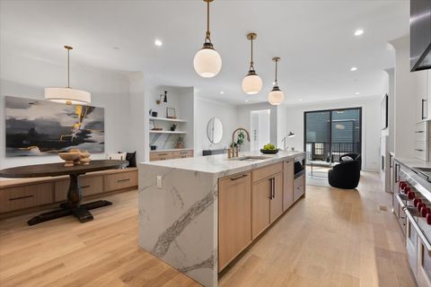 Tiny photo for 3719 N Bosworth Avenue, Chicago, IL 60613 (MLS # 12472954)