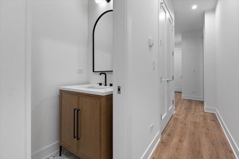 Tiny photo for 3719 N Bosworth Avenue, Chicago, IL 60613 (MLS # 12472954)