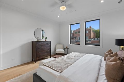 Tiny photo for 3719 N Bosworth Avenue, Chicago, IL 60613 (MLS # 12472954)