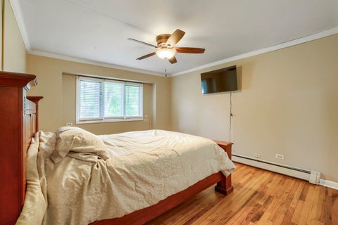 Tiny photo for 823 Greenwood Avenue, Carpentersville, IL 60110 (MLS # 12684282)