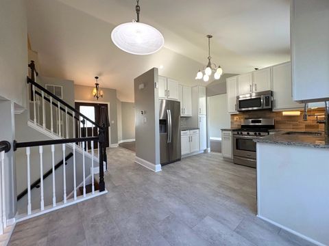 Tiny photo for 325 Meadow Lakes Boulevard, Aurora, IL 60504 (MLS # 12453042)