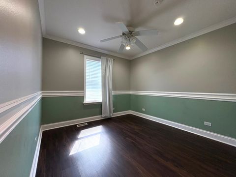 Tiny photo for 325 Meadow Lakes Boulevard, Aurora, IL 60504 (MLS # 12453042)