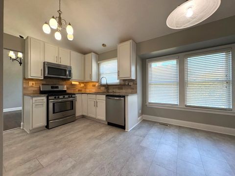 Tiny photo for 325 Meadow Lakes Boulevard, Aurora, IL 60504 (MLS # 12453042)