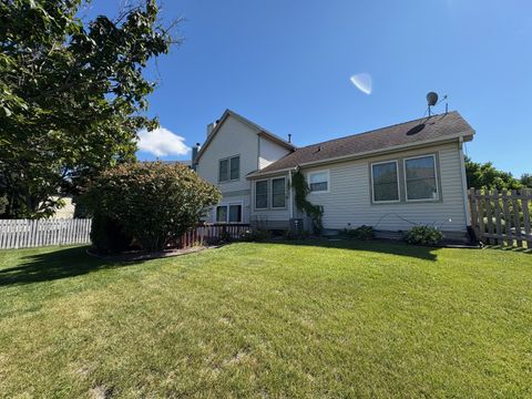 Tiny photo for 325 Meadow Lakes Boulevard, Aurora, IL 60504 (MLS # 12453042)
