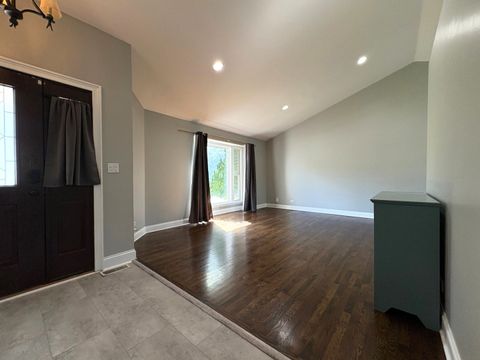 Tiny photo for 325 Meadow Lakes Boulevard, Aurora, IL 60504 (MLS # 12453042)
