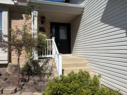 Tiny photo for 325 Meadow Lakes Boulevard, Aurora, IL 60504 (MLS # 12453042)