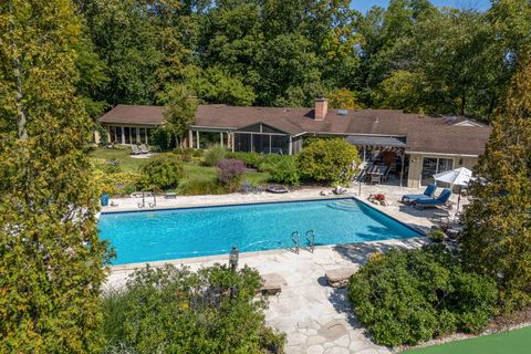 Tiny photo for 24132 N Bridle Trail Road, Lake Forest, IL 60045 (MLS # 12472927)