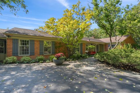 Tiny photo for 24132 N Bridle Trail Road, Lake Forest, IL 60045 (MLS # 12472927)