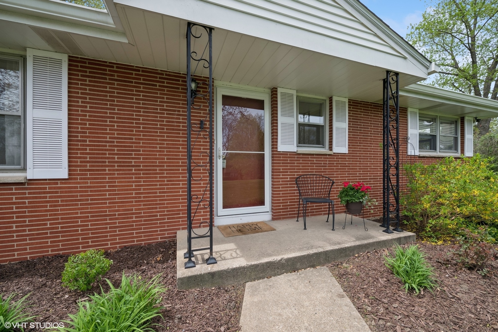 1112 N Perry Drive