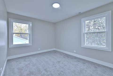 Tiny photo for 656 W Comstock Avenue, Elmhurst, IL 60126 (MLS # 12620215)