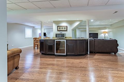 Tiny photo for 900 Christa Court, Elk Grove Village, IL 60007 (MLS # 12614479)