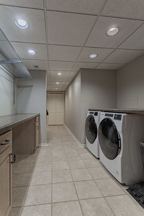 Tiny photo for 900 Christa Court, Elk Grove Village, IL 60007 (MLS # 12614479)