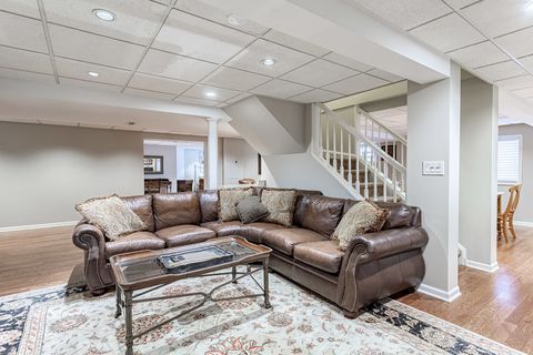 Tiny photo for 900 Christa Court, Elk Grove Village, IL 60007 (MLS # 12614479)