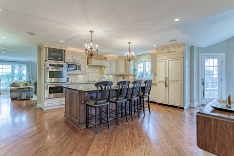 Tiny photo for 900 Christa Court, Elk Grove Village, IL 60007 (MLS # 12614479)