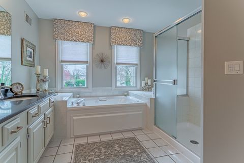 Tiny photo for 900 Christa Court, Elk Grove Village, IL 60007 (MLS # 12614479)