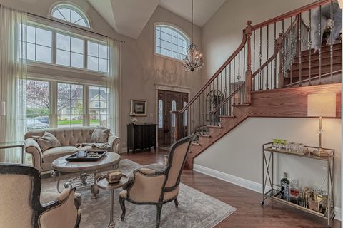 Tiny photo for 900 Christa Court, Elk Grove Village, IL 60007 (MLS # 12614479)