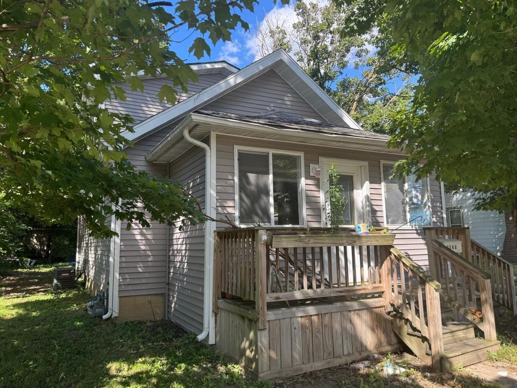 Photo for 1260 E Bluff Street, Marseilles, IL 61341 (MLS # 12458238)