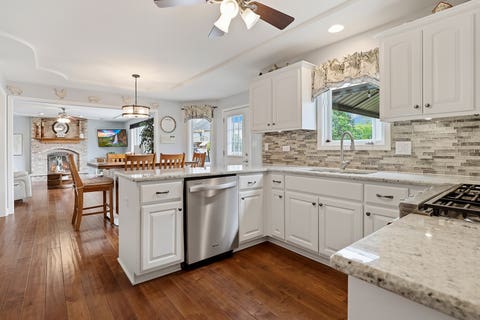 Tiny photo for 820 Karen Lane, New Lenox, IL 60451 (MLS # 12653728)