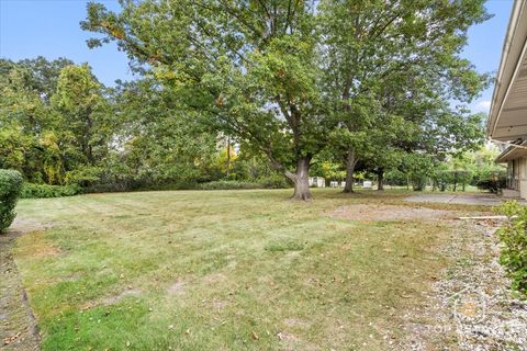 Tiny photo for 980 Apple Creek Lane, Des Plaines, IL 60016 (MLS # 12490315)