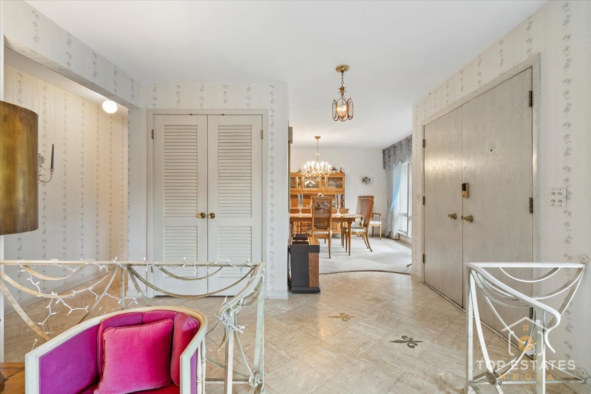 980 Apple Creek Lane